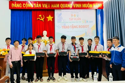 50 thiếu nhi Pleiku tham gia lớp tập huấn Ngày hội sáng tạo khoa học trẻ "STEM DAY"