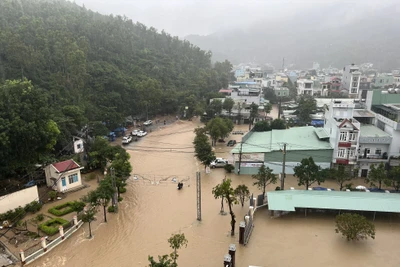 Bí thư Tỉnh Bình Định: "Không có lý do gì ở ngay cửa biển mà lại bị ngập"