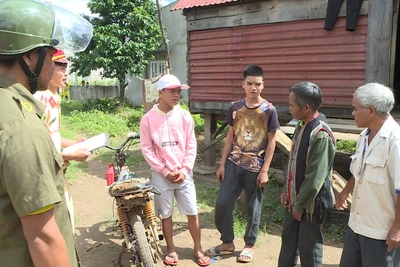 Những già làng "an toàn giao thông"