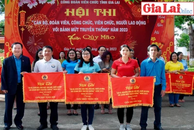 Rộn ràng hội thi làm bánh, mứt Tết