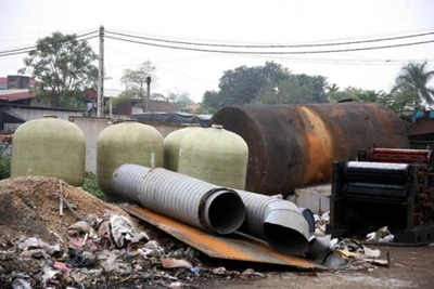 Đại gia làng buôn máy bay, bom đạn: Chuyện khó tin ở Việt Nam