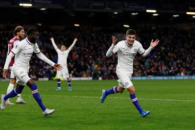 Pulisic lập hat-trick, Chelsea hạ gục Burnley trên sân Turf Moor