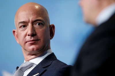 Amazon hụt gói thầu 10 tỉ USD vì bị ông Trump đì?