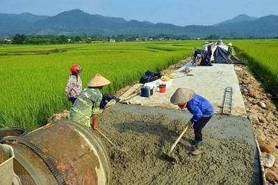 Hơn 366.000 tỷ đồng 'rót' làm đường giao thông nông thôn