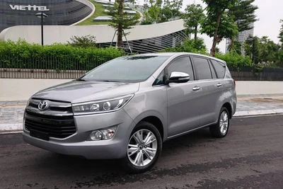 Toyota Innova bản 2.0V, xe cũ phù hợp với gia đình