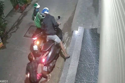 Tình tiết ly kỳ trong vụ bắt giữ hai kẻ cướp xe Vespa gây lo sợ ở quận Bình Tân