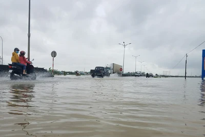 Lật ghe khi đang đánh cá, 2 chú cháu chết đuối thương tâm