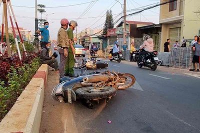 Pleiku: Va chạm giữa 2 xe máy làm 1 người bị thương