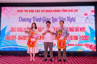 Gần 200 vận động viên tham gia Hội thi các trò chơi dân gian