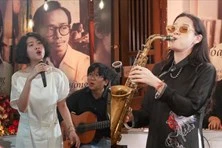 Hoàng Trang và con gái Saxophone Trần Mạnh Tuấn với tình yêu nhạc Trịnh