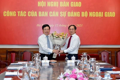 Phát huy vai trò tiên phong, xây dựng nền ngoại giao toàn diện