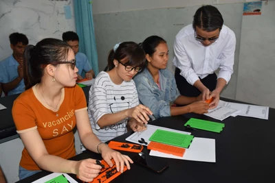 Hội Người mù tỉnh Gia Lai khai giảng lớp học chữ Braille