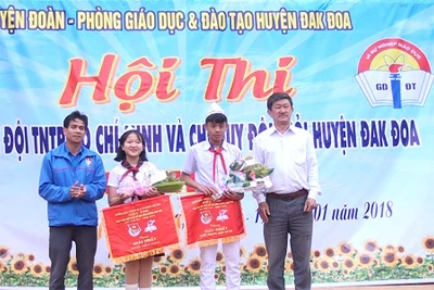 Đak Đoa tổ chức hội thi Nghi thức Đội và Chỉ huy Đội giỏi