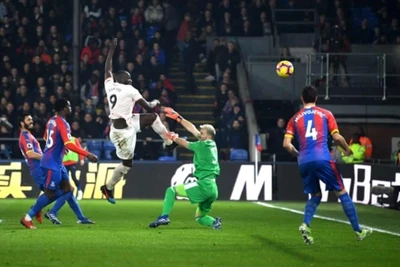 Romelu Lukaku tỏa sáng, MU ca khúc khải hoàn trước Crystal Palace