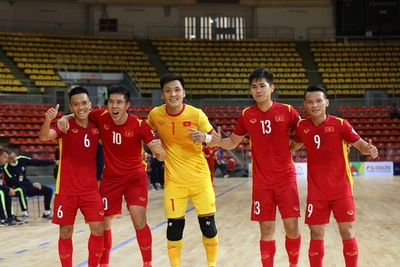 Quả bóng Vàng Hồ Văn Ý tỏa sáng, futsal Việt Nam giành vé dự cúp châu Á