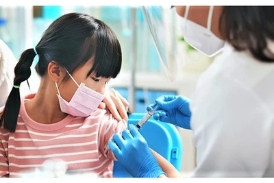 Sáng 7/4: 2 ngày nữa gần 1 triệu liều vaccine phòng COVID-19 tiêm cho trẻ từ 5 - dưới 12 tuổi về Việt Nam