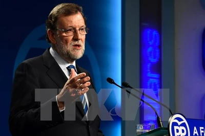 Tây Ban Nha: Đảng Xã hội chấp thuận nhượng bộ ông Mariano Rajoy