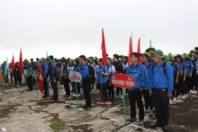 Thanh niên Pleiku tham gia ngày kỹ năng "Tôi yêu Tổ quốc tôi"