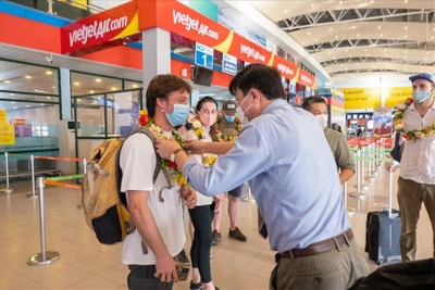 Hãy lắng nghe tiếng nói từ doanh nghiệp để mở cửa du lịch quốc tế