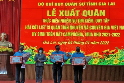 Đội K52 Bộ Chỉ huy Quân sự tỉnh Gia Lai xuất quân thực hiện nhiệm vụ tại Campuchia