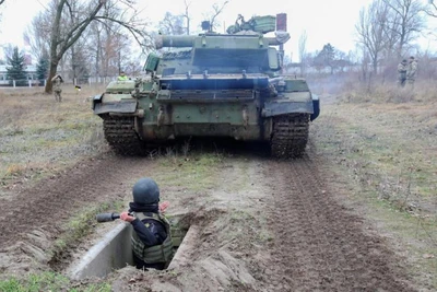 Ukraine nhận "hàng nóng" từ Anh, Canada