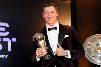 Lewandowski chiến thắng giải The Best của FIFA trước Messi và Salah