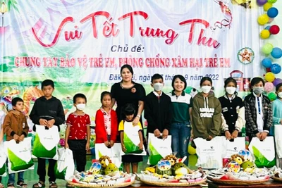 Kon Tum: Đưa trung thu đến với gần 3.000 trẻ em vùng khó