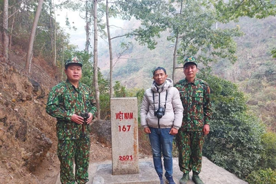 Bảo vệ vùng biên, vì bình yên Tổ quốc (*): Oai hùng nơi biên ải