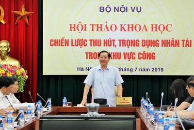 Thu hút nhân tài không phân biệt trong hay ngoài Đảng