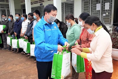 Tết sum vầy và kết nối yêu thương