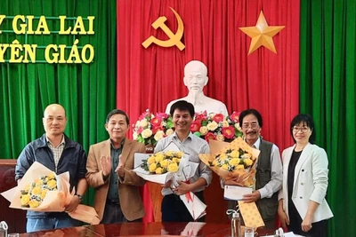 Gia Lai: Gặp mặt đại biểu dự Đại hội Liên hiệp các Hội Văn học Nghệ thuật Việt Nam