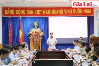 Bí thư Tỉnh ủy Hồ Văn Niên làm việc với Ban Thường vụ Huyện ủy Kbang