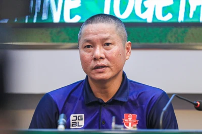 HLV Chu Đình Nghiêm: Hà Nội vẫn sáng cửa vô địch V.League 2022