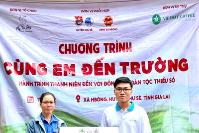 Chủ nhiệm nhóm từ thiện Fly To Sky được tặng Giải thưởng "Thanh niên sống đẹp"