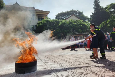 Tuyên truyền phòng-chống tai nạn thương tích cho hơn 500 học sinh