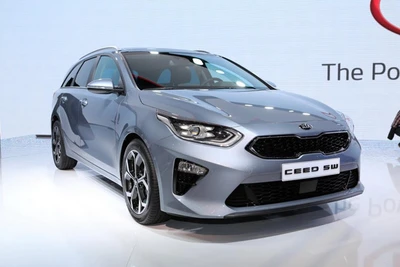 Kia Ceed có thêm phiên bản Sport Wagon rộng hơn