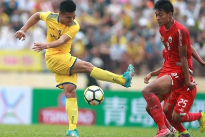 Chơi thiếu người, SLNA vẫn bất bại ở AFC Cup