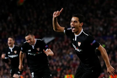 Thua 2 bàn trong 4 phút, M.U bị Sevilla loại khỏi Champions League