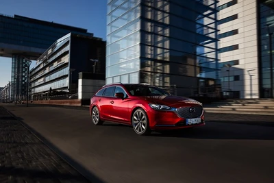 Mazda6 2018 ra mắt với 5 phiên bản nâng cấp vượt trội