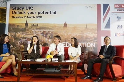 Cựu du học sinh Anh chia sẻ kinh nghiệm giành học bổng Chevening