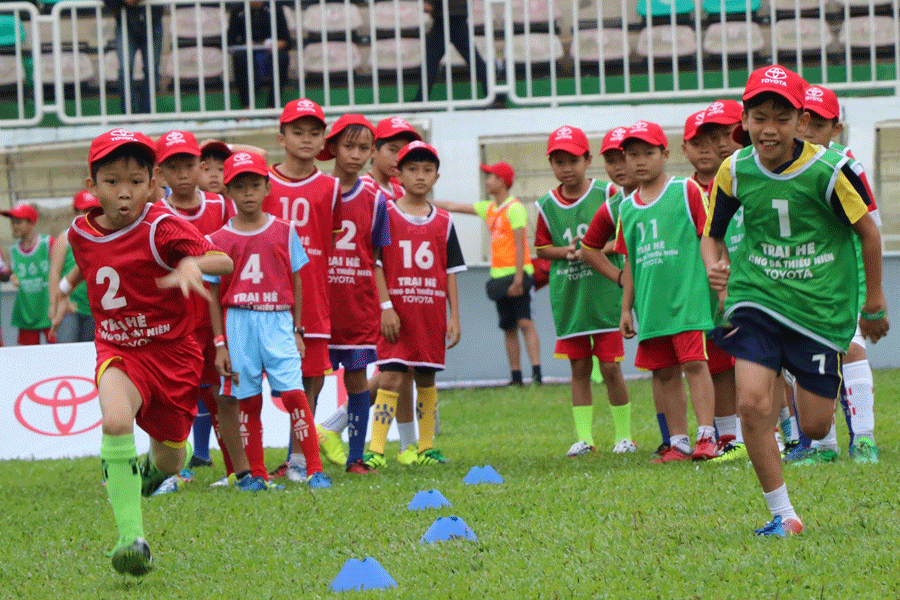 Hấp dẫn ngày hội bóng đá trẻ