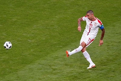 Kolarov hạ gục Navas, Serbia thắng sát nút Costa Rica