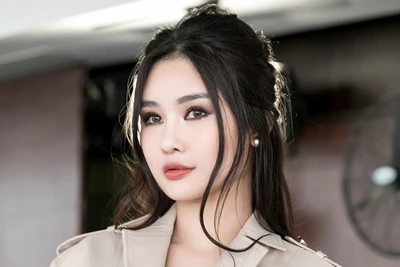 Lê Âu Ngân Anh: 'Tham gia showbiz không phải là thước đo thành công'