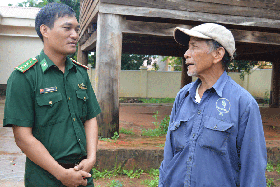 Rơ Châm Trôm: Già làng gương mẫu ở vùng biên