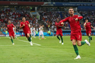 Bồ Đào Nha gặp Morocco và 'cơn điên' của Ronaldo