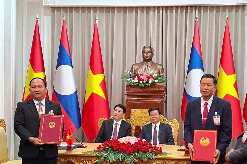 Gia Lai ký kết hợp tác toàn diện với tỉnh Attapeu (Lào) giai đoạn 2025-2030