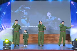 Tiết mục "Còn gì đẹp hơn" để lại nhiều cảm xúc trong lòng khán giả. Ảnh: Minh Trung