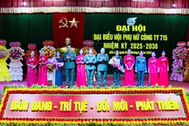 Ban Chấp hành Hội Phụ nữ cơ sở Công ty 715 nhiệm kỳ 2025-2030 ra mắt nhận nhiệm vụ. 