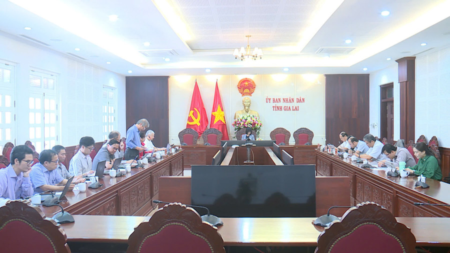 Quang cảnh cuộc họp triển khai các nhiệm vụ liên quan đến Bệnh viện Đa khoa Gia Lai. Ảnh: Minh Trung Quang cảnh cuộc họp triển khai các nhiệm vụ liên quan đến Bệnh viện Đa khoa Gia Lai. Ảnh: Minh Trung