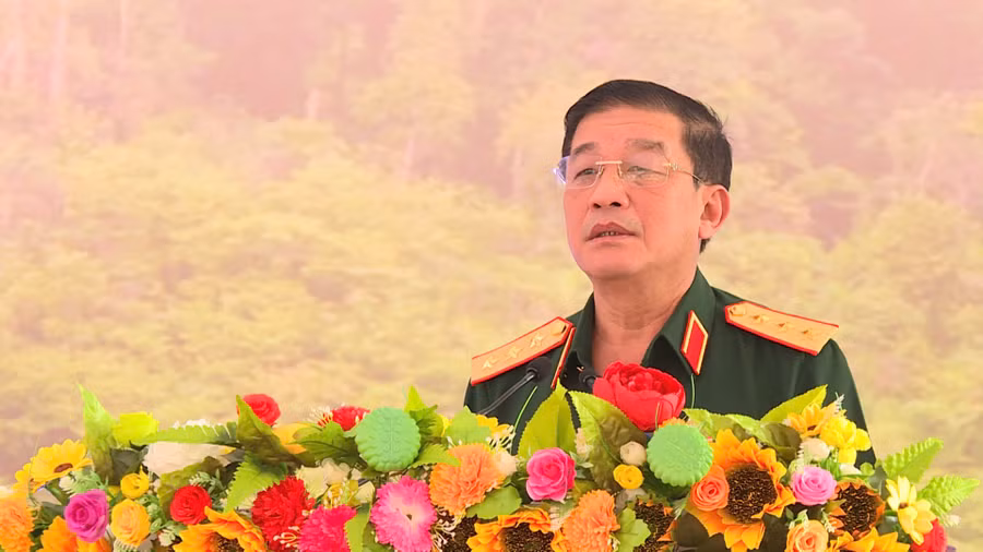 thuong-tuong-truong-thien-to-pho-chu-nhiem-tong-cuc-chinh-tri-quan-doi-nhan-dan-viet-nam-phat-bieu.jpg